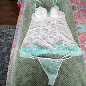La SENZA White and Mint Lingerie Set